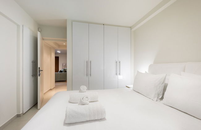 Mystique One Bedroom Apartment by BluPine - Foto 8