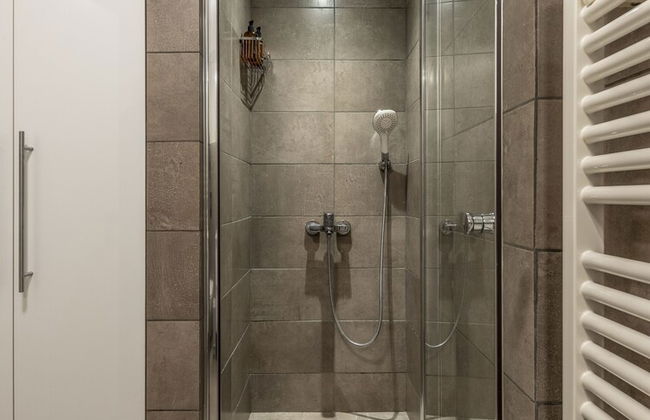 Mystique One Bedroom Apartment by BluPine - Foto 11