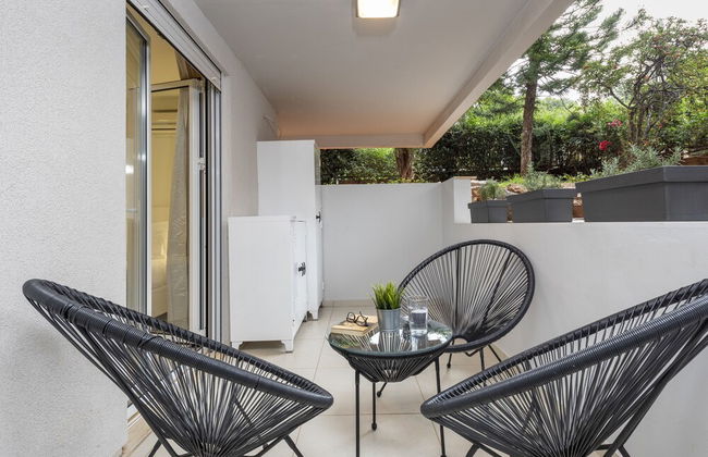 Mystique One Bedroom Apartment by BluPine - Foto 16