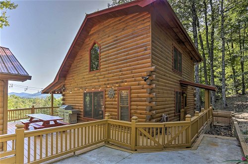 Foto 30 - Lovely Log Cabin + Bunkhouse w/ Views & Yard