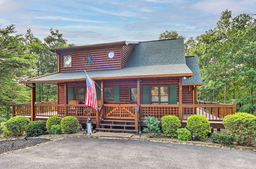 Photo 13 - Serene Blue Ridge Cabin ~ 3 Mi to Downtown