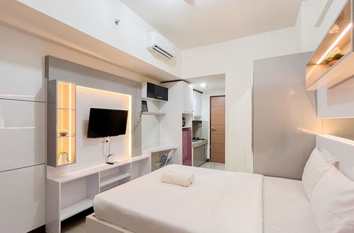 Photo 2 - Cozy Living And Homey Studio Vida View Makassar Apartment