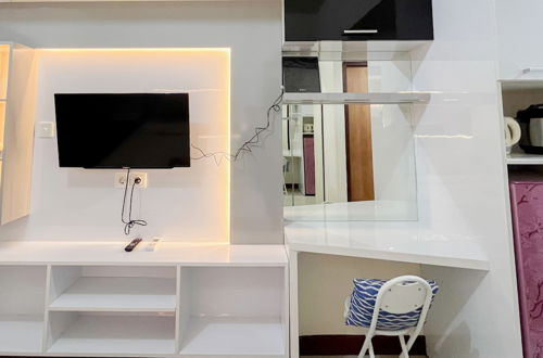 Foto 10 - Cozy Living And Homey Studio Vida View Makassar Apartment