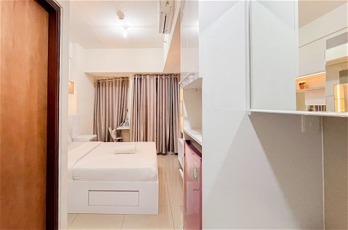 Photo 11 - Cozy Living And Homey Studio Vida View Makassar Apartment