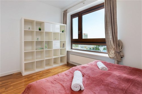 Photo 11 - LUX Warsaw Apartment by Renters