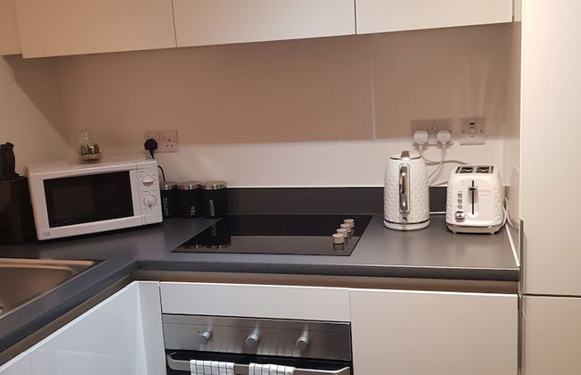 Stunning 1-bed Apartment in Brierley Hill - Foto 3