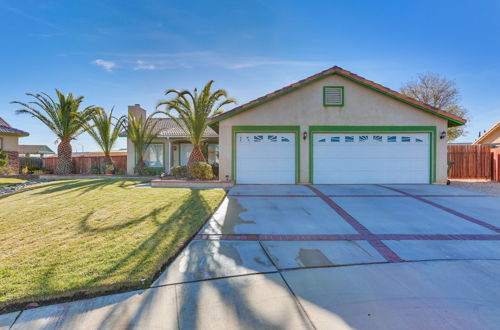 Foto 8 - Victorville Home w/ Fenced Backyard + Patio