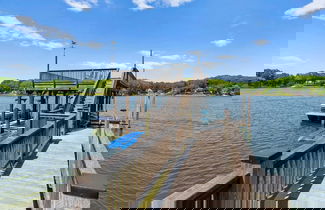 Foto 2 - Lakefront, Private Dock+beach, Game Room Sunset Shores Resort: The Grand House