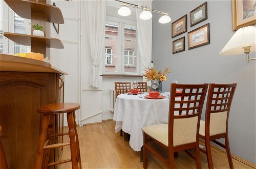 Photo 4 - Apartment Near Royal Castle by Renters