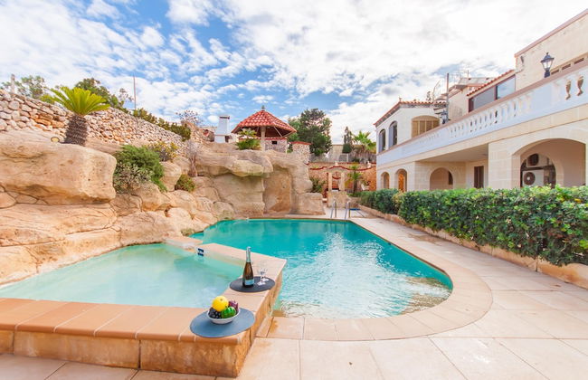 Villa & Pool Apart 2 in Mellieha Bay - Foto 1