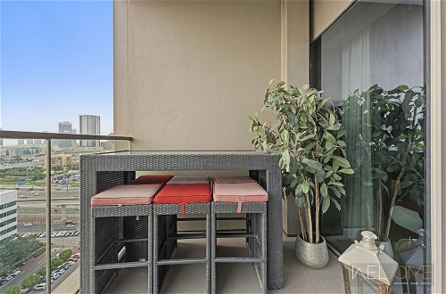 Photo 15 - WelHome - Greenery Beautiful Apartment Onyx Tower 2