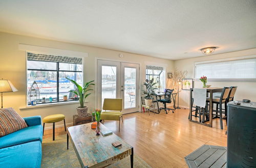 Photo 8 - Portland Floating Home Getaway w/ Sauna