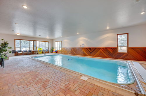Foto 8 - Stunning Calhan Home w/ Indoor Pool