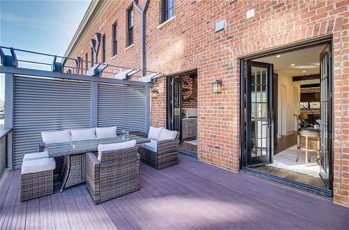Foto 25 - Luxe Savannah Townhome: 1 Mi to Historic District