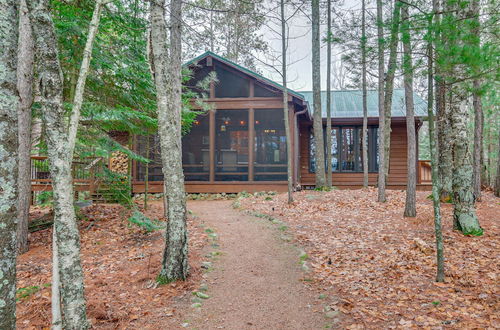 Foto 9 - Lakefront Eagle River Cabin w/ Fire Pit & Porch