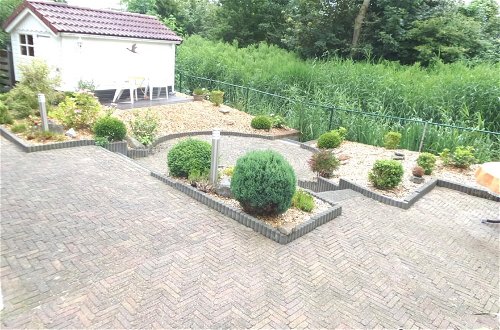 Photo 17 - 4 Pers. Modern Holiday Home With Fenced Garden, Close the Lauwersmeer
