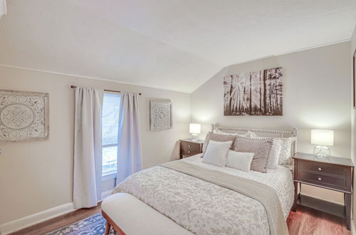 Photo 23 - Chic New Hartford Apartment - Hike, Golf & Ski