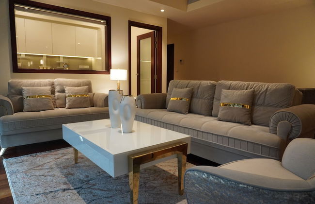 Opulent Comfort Suites - Foto 8
