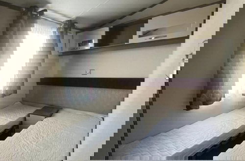 Photo 3 - 2 bed Platinum-sleeps 6-decking-free Parking