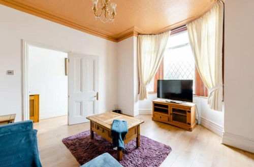 Photo 17 - Stunning 2-bed Apartment in Dartford