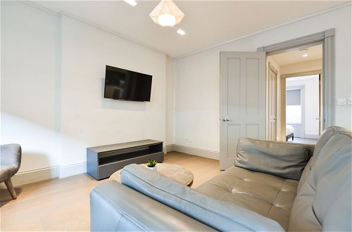 Foto 5 - Soho Luxury 1 Bedroom Apartment by Concept Apartments