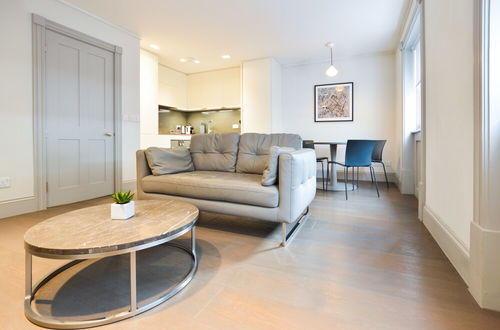 Photo 1 - Soho Luxury 1 Bedroom Apartment by Concept Apartments