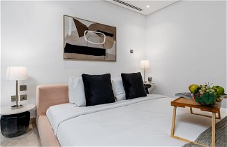 Photo 3 - Maison Privee - Exquisite Duplex with Private Patio & Loft Living