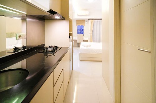Photo 9 - Warm Designed Studio At Orchard Supermall Mansion Apartment