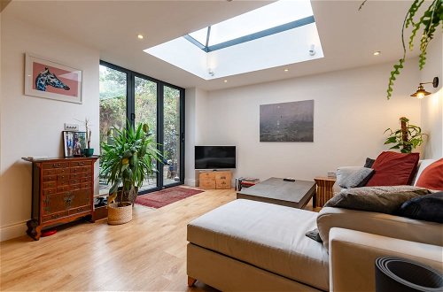 Photo 20 - Beautiful Two Bed Abode In South West London