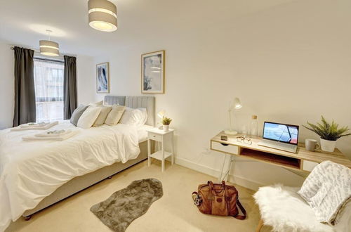 Photo 17 - Lovely 1-bed Apartment in Gloucester