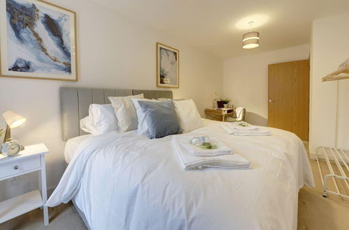 Photo 15 - Lovely 1-bed Apartment in Gloucester