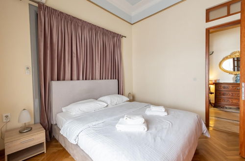 Photo 6 - Ideal 4 bdr Apartment in Plaka for 10