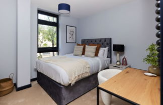 Photo 2 - The Whitechapel Place - Stunning 2bdr Flat With Balcony