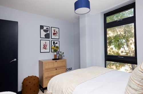 Photo 4 - The Whitechapel Place - Stunning 2bdr Flat With Balcony