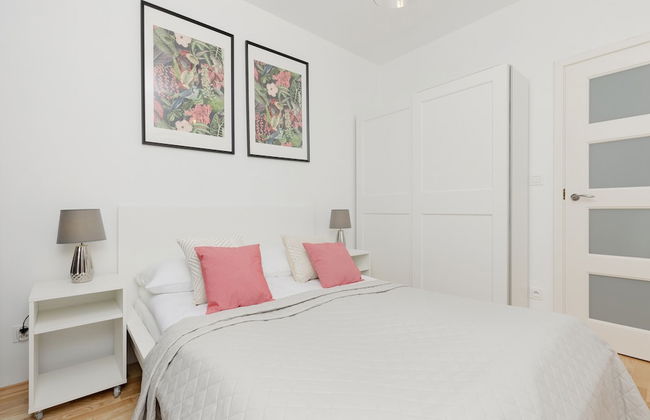 Krasinskiego Comfy Apartament by Renters - Photo 4