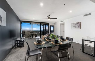 Photo 2 - 2Bed Spa - Circle on Cavill - Wow Stay
