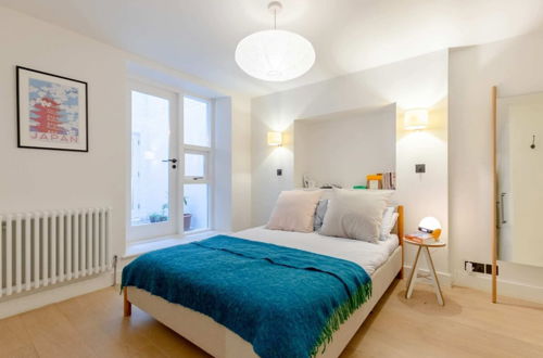 Photo 1 - Chic 1BD Flat W/private Terrace Knightsbridge