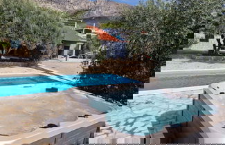 Foto 1 - Luxury villa complex Pendolino with heated pool and jacuzzi