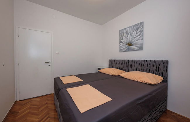 Luxury villa complex Pendolino with heated pool and jacuzzi - Foto 2