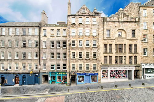 Photo 12 - JOIVY 1-Bed Flat In Edinburgh Old Town