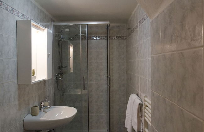 JOIVY Stunning 2-BR Flat w/ Balcony - Foto 20