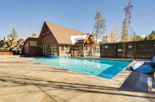 Foto 13 - Breckenridge Townhome w/ 2 Balconies: Walk to Town