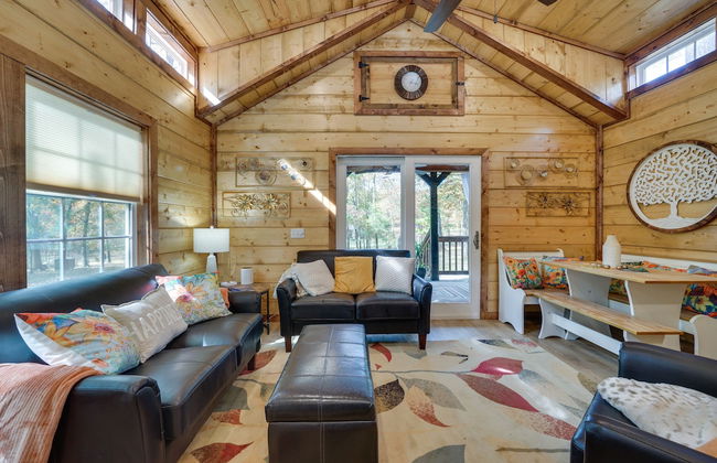 Hook, Line, & Sinker Retreat: Fireplace, Grill - Foto 12