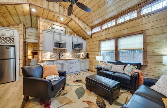 Hook, Line, & Sinker Retreat: Fireplace, Grill - Foto 17