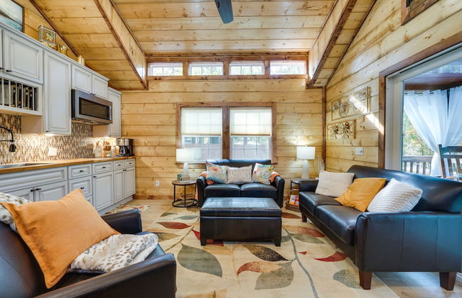Hook, Line, & Sinker Retreat: Fireplace, Grill - Foto 13