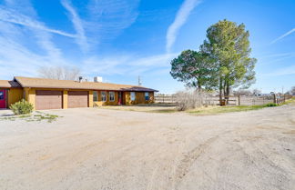 Foto 1 - Quiet Country Home in Las Cruces w/ Horse Stalls