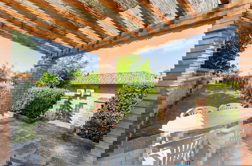 Foto 51 - Lavish Holiday Home in Volterra With Pool