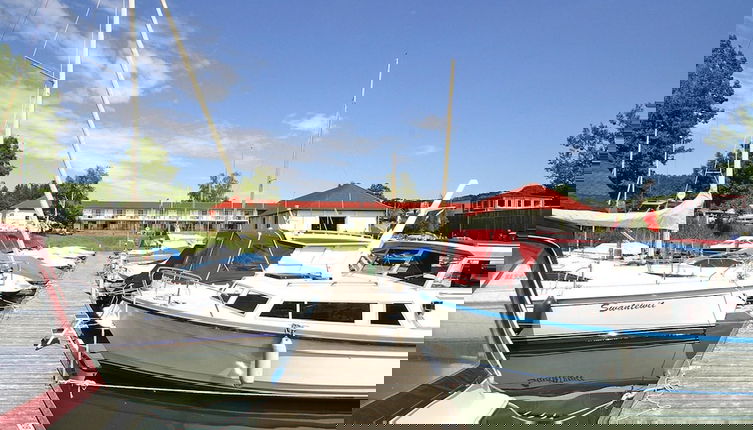 Photo 1 - Aparthotel by Lake Heidensee With Boat Rentals