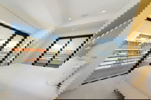 Photo 3 - Bachelor Pad In The Sky: Great For Digital Nomads & Remote Workers