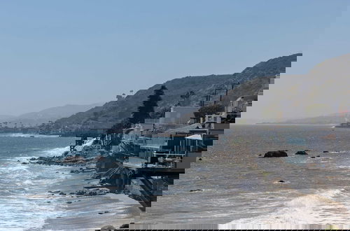 Foto 39 - Malibu Beach House Bliss by Avantstay Beachfront + Private Beach Access